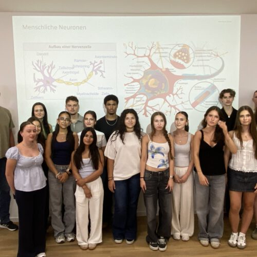 Prof. Bernhard Zeller mit Klasse 11d